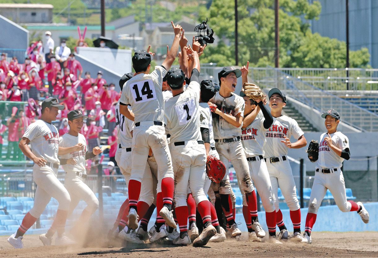 春夏連続甲子園を決めた日大三島 報徳で18度出場の永田監督「春悔しい