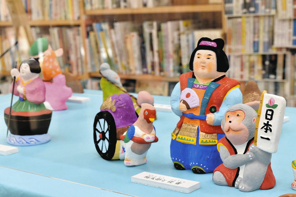 く*ち様 小幡土人形 小幡でこ、心和む手描画や人形 東近江の2図書館で展示：中日新聞Web