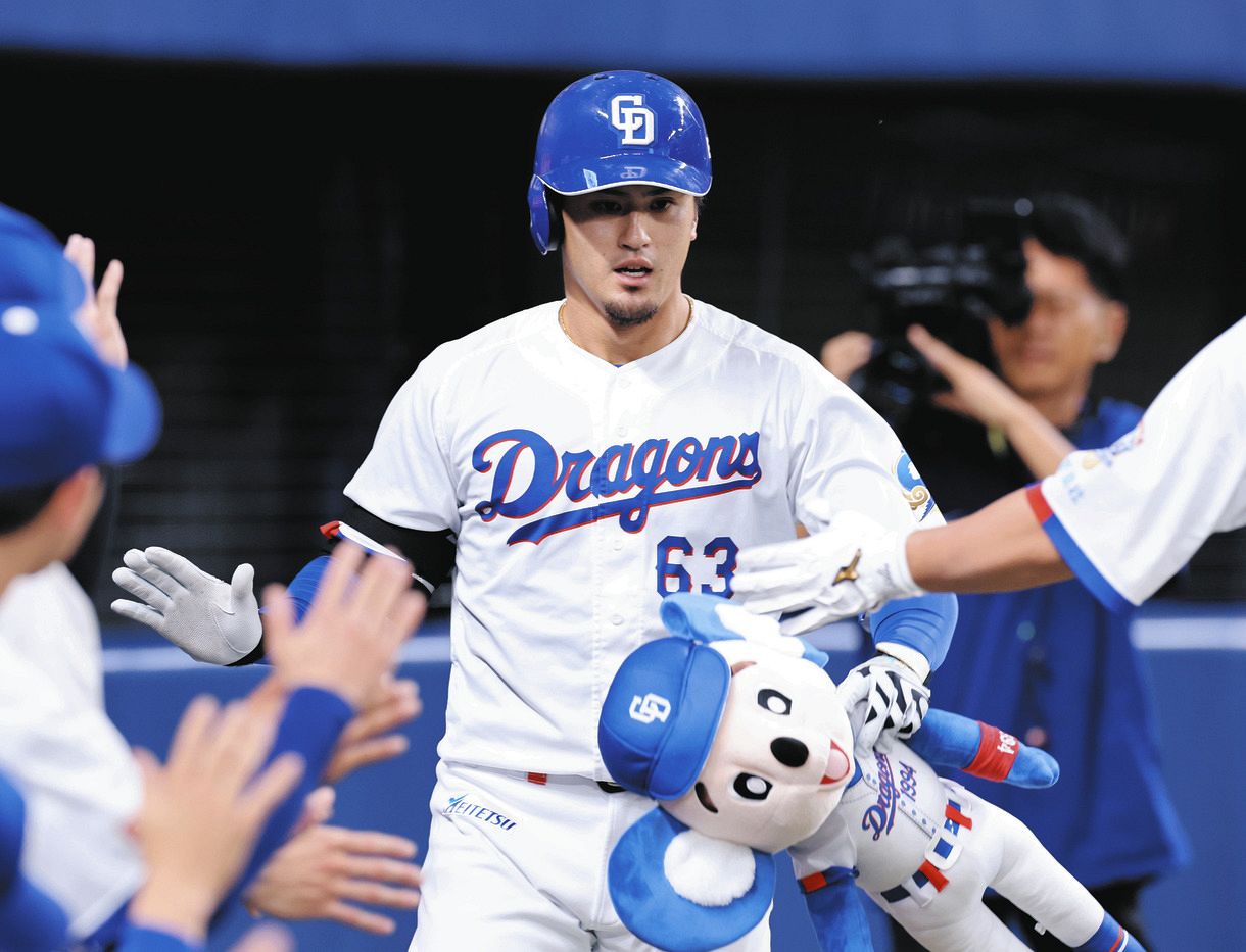 中日・板山祐太郎、右翼ウイング弾で反撃開始の3号ソロ！チームに27