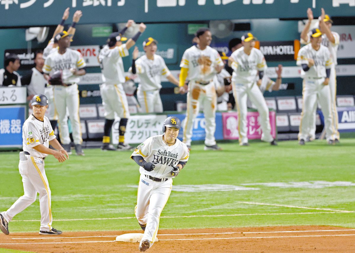 ソフトバンク、逆転勝ちで4年ぶりの日本シリーズ進出王手 近藤の