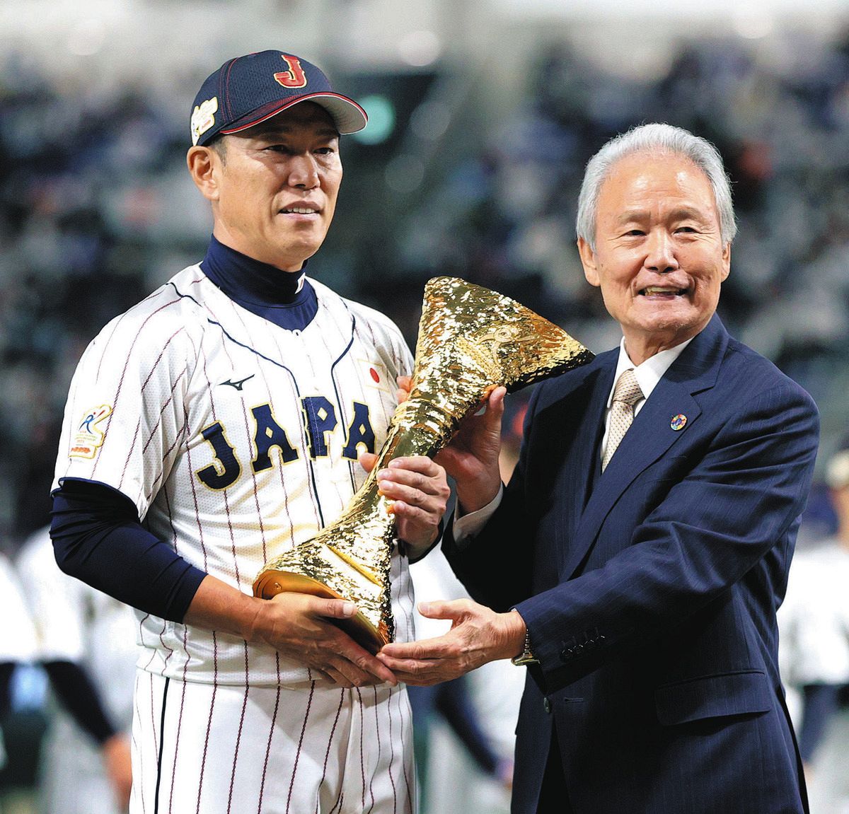 侍ジャパン 井端弘和監督 缶バッジ - スポーツ選手