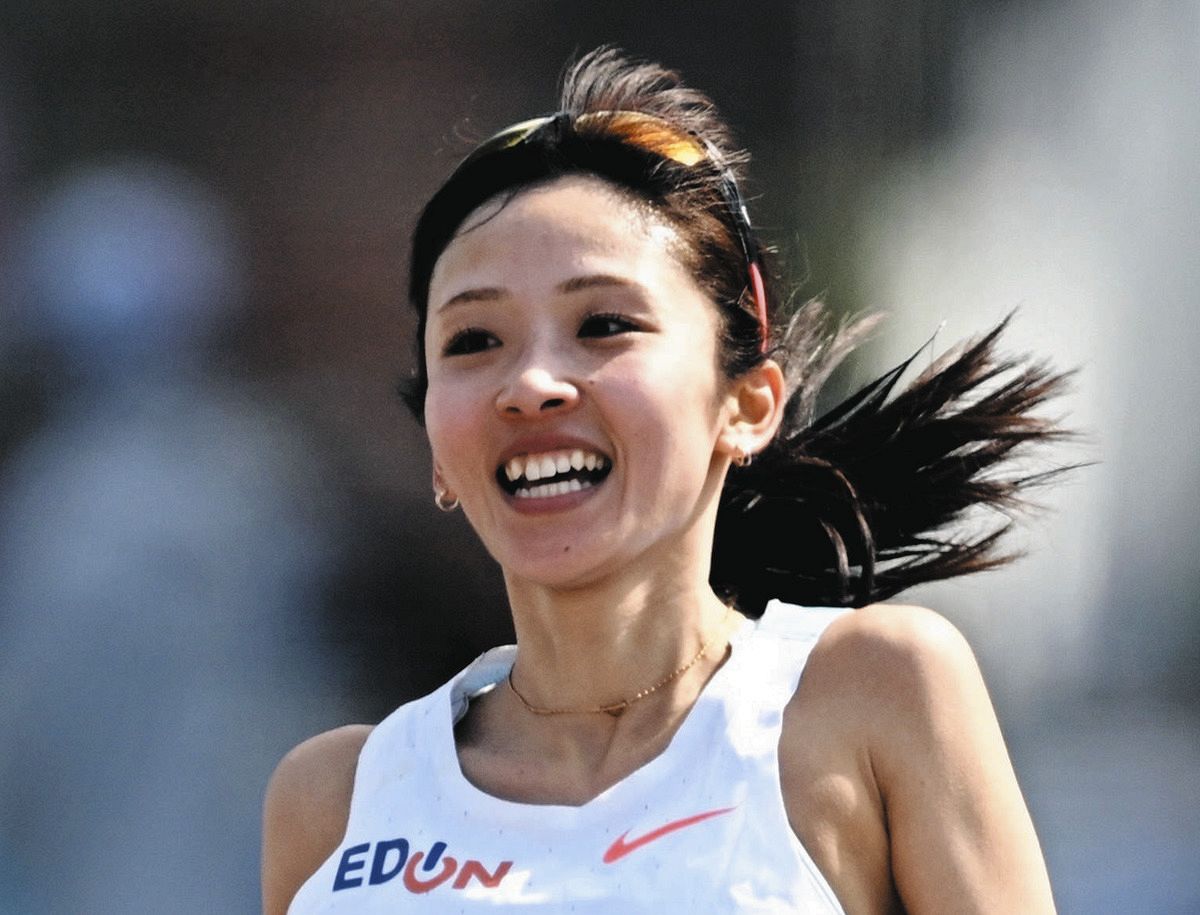 <b>東京</b>マラソンを最後に現役引退の細田あい、実業団ランナー・中山顕と結婚 インスタに手と手を ...