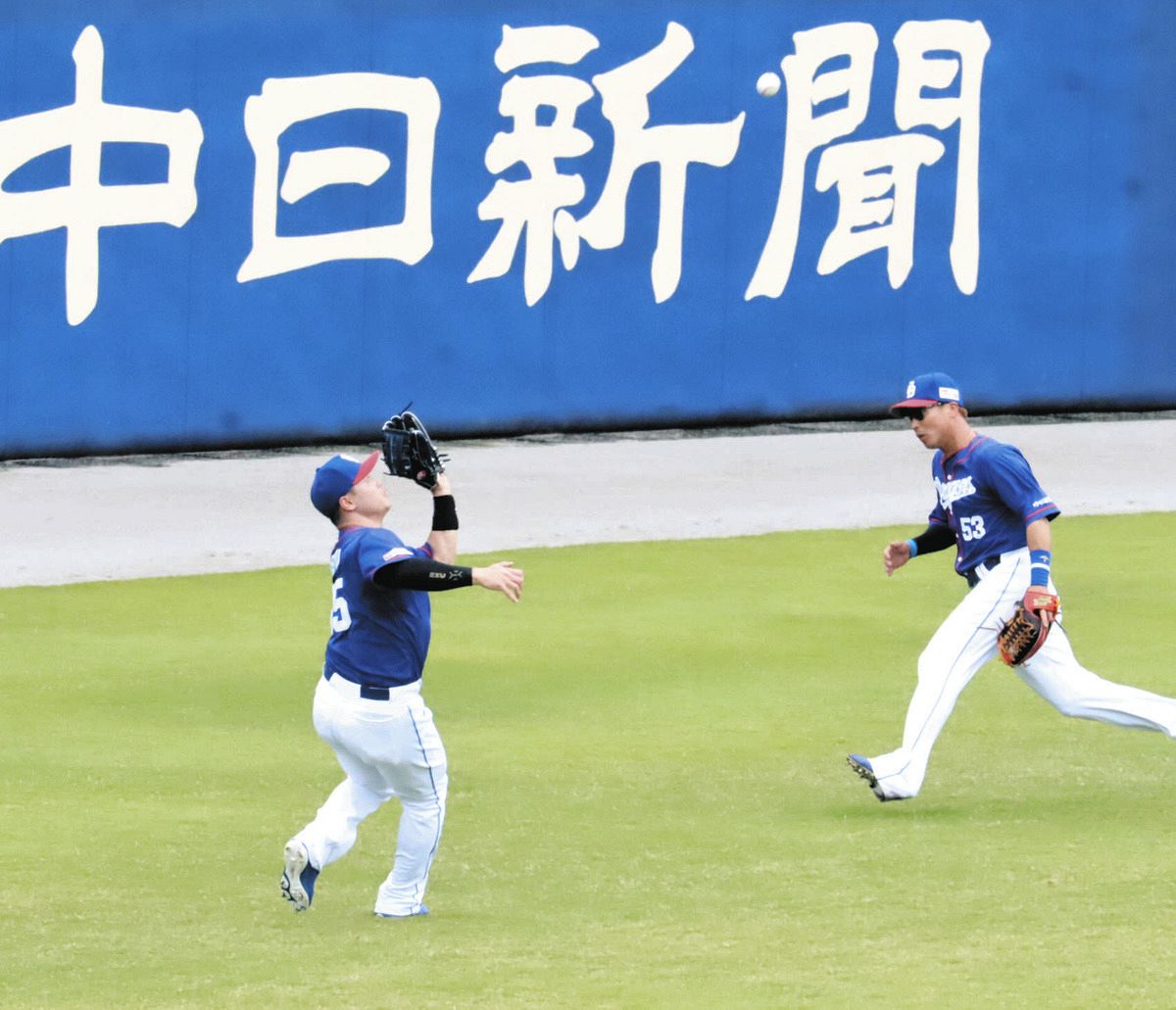 フライを捕る細川（左）