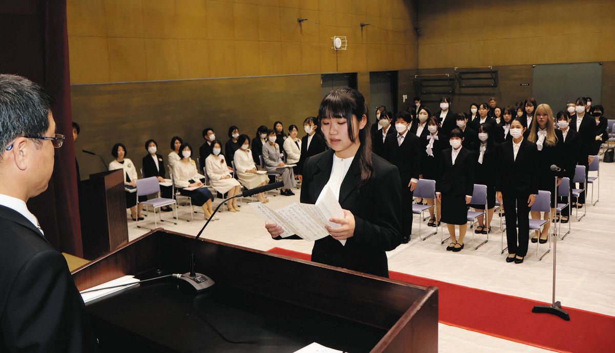 患者に寄り添う看護師に 春日井小牧専門学校で入学式：中日新聞Web