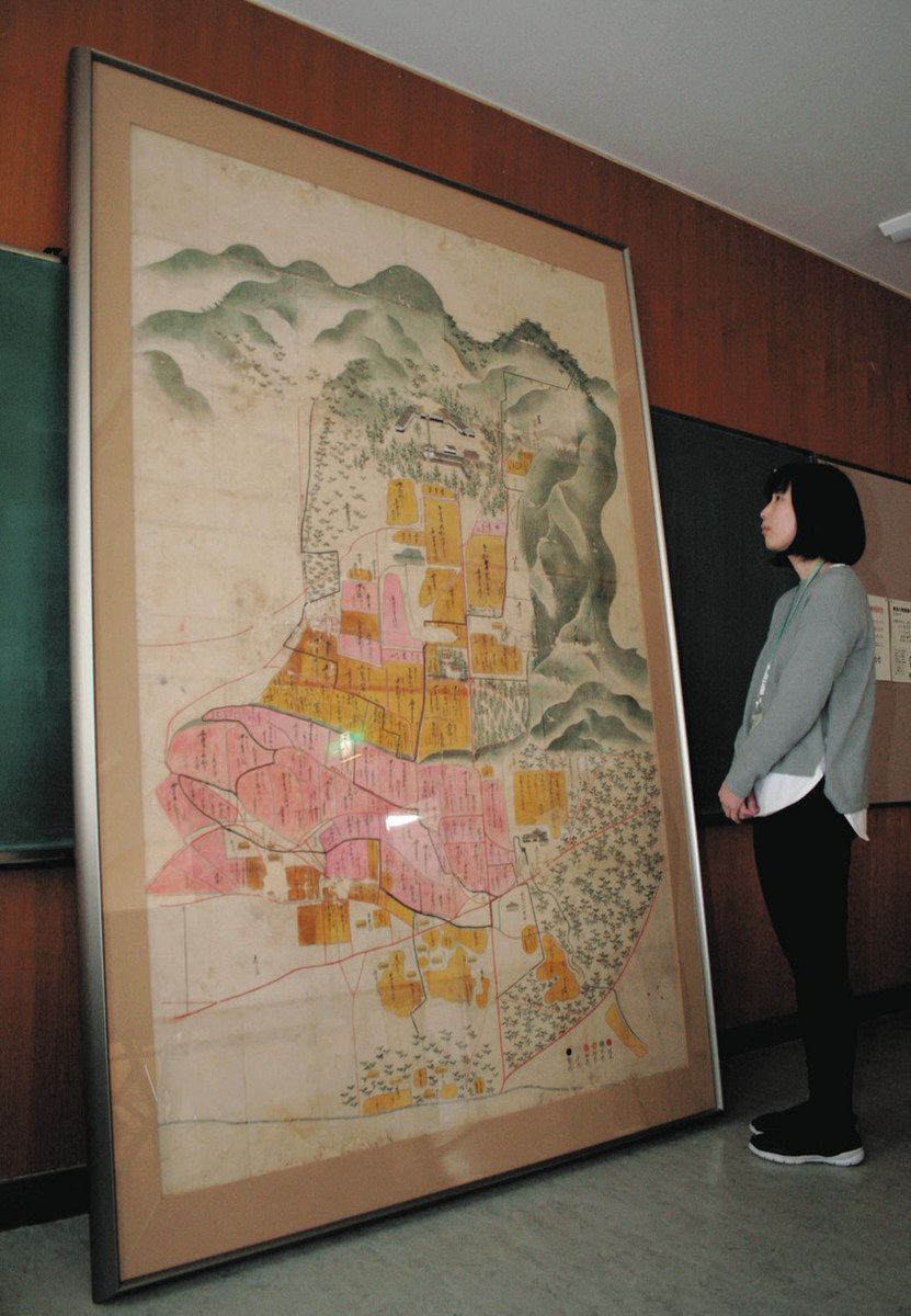 年貢徴収用？江戸中期の岩原村、田畑や建物詳細に 安曇野で21日、絵図修復し公開：中日新聞Web