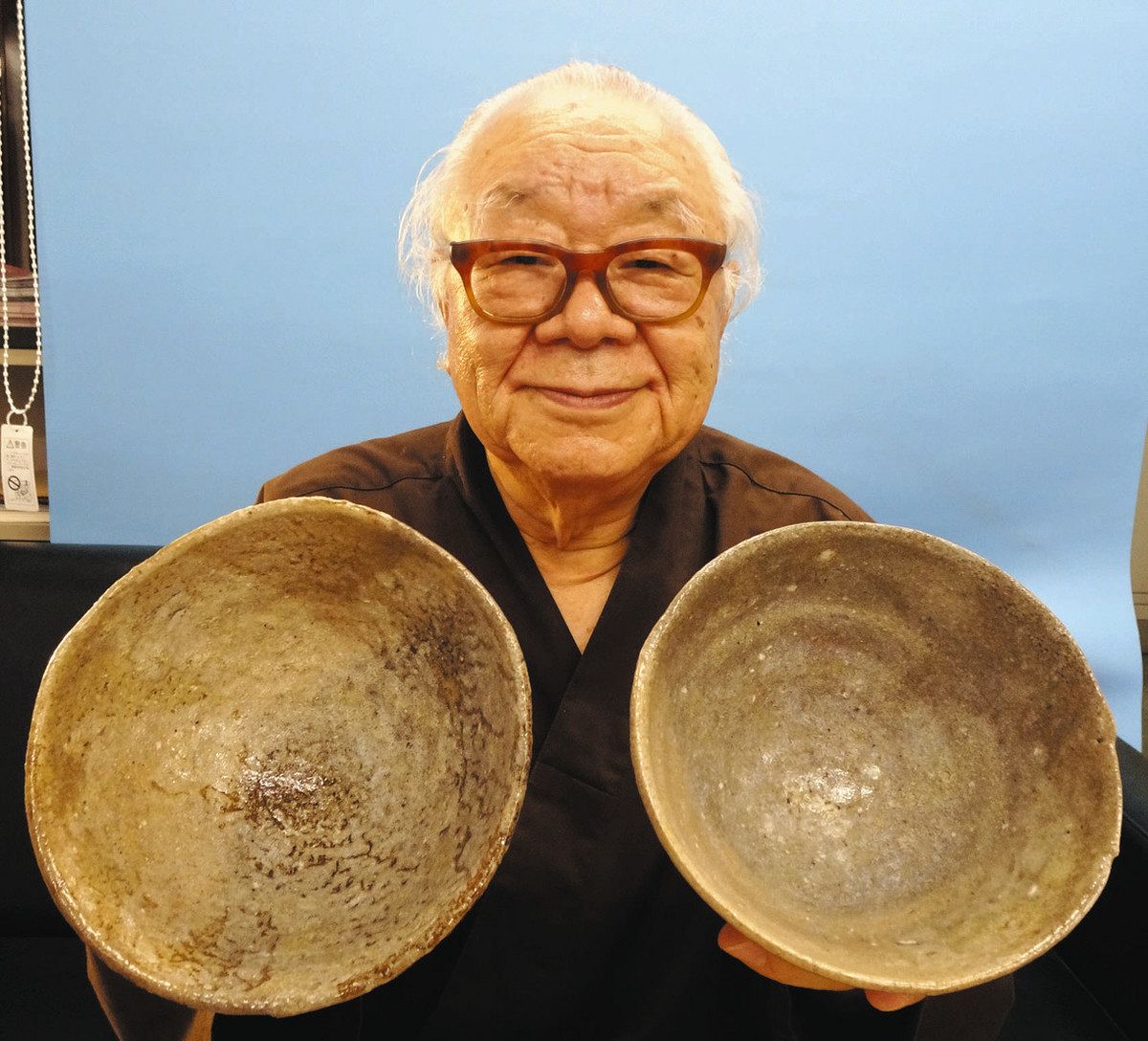 長春茜雲　茶碗　福乃雲　長春天山　美術品　専用木箱　工芸品 希少な黒い窯変茶碗 富山で公開 14､15日に長春さん：北陸中日新聞Web