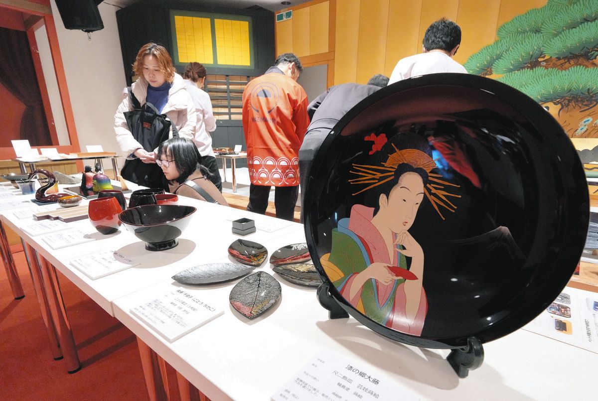 銀座の歌舞伎座ホールで輪島塗をアピール 「地震に負けず頑張っている