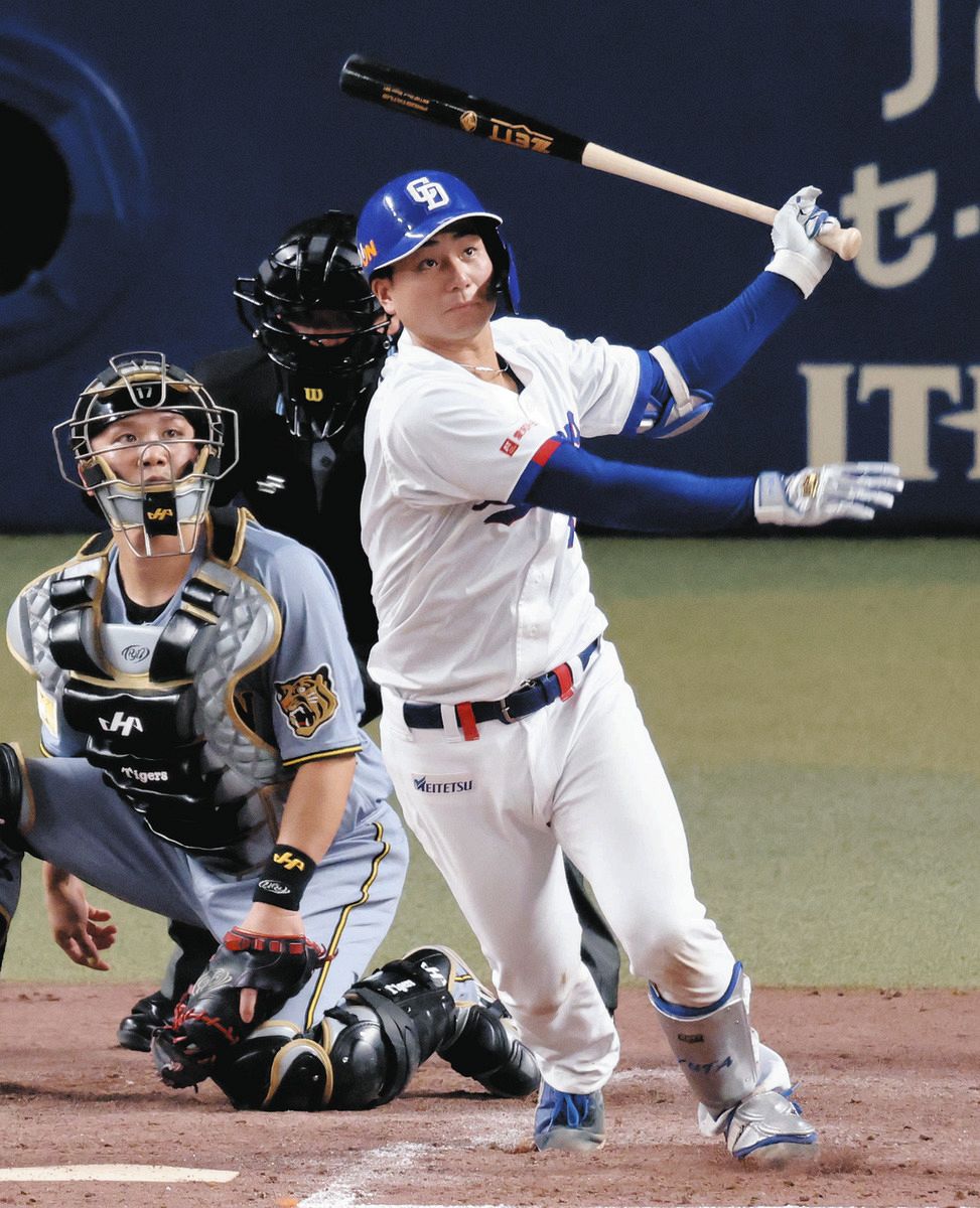中日・石伊雄太、今季3号ソロ！ 守備では初バッテリーのルーキー・中西