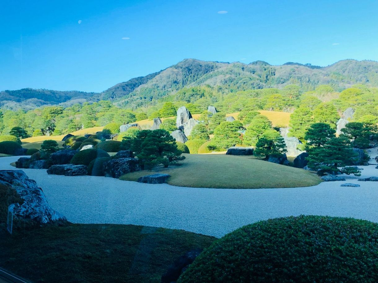 なぜ日本庭園は人を引き付けるのか？ 全国2000カ所を紹介のウェブ