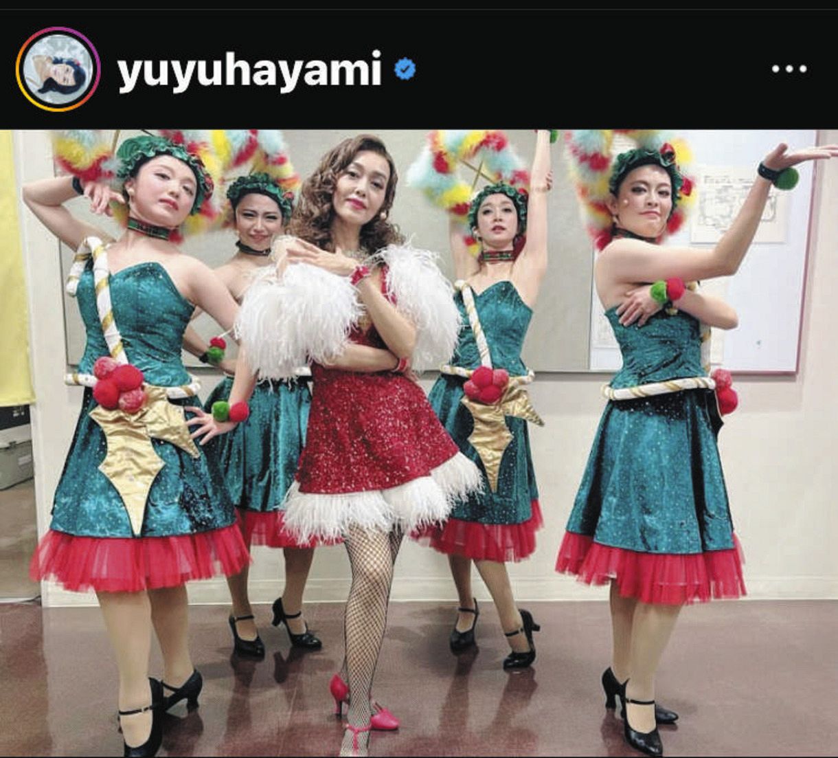 早見優 写真】早見優、上演中ミュージカルの「網タイツ衣装」：中日スポーツ・東京中日スポーツ