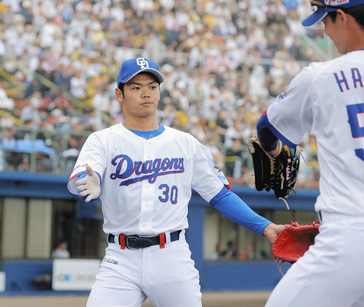 根尾昂　サイン　中日ドラゴンズ　野球　キャンプ 中日・根尾昂、「今年のキャンプで一番よかった」最速148キロで3人斬り