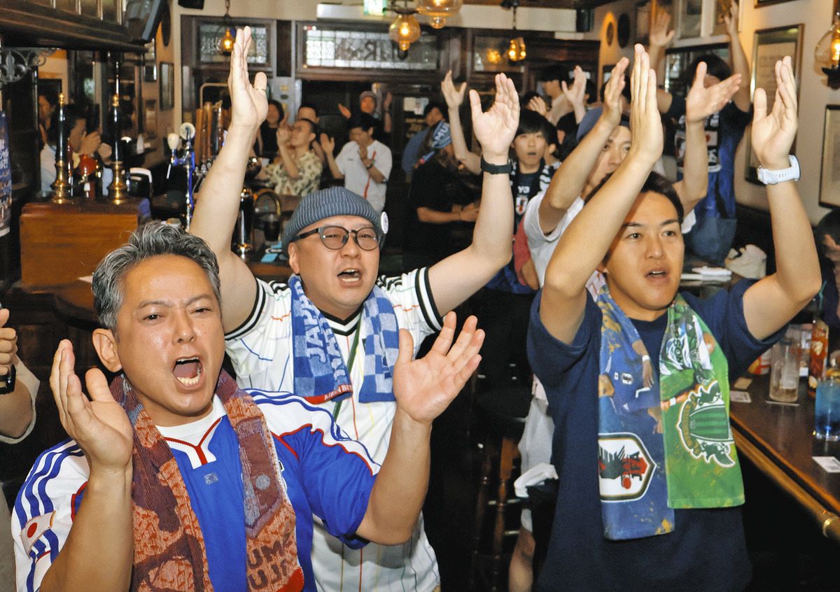 大然」コールで沸く 元松本山雅FC所属、松本市のアイリッシュパブでも