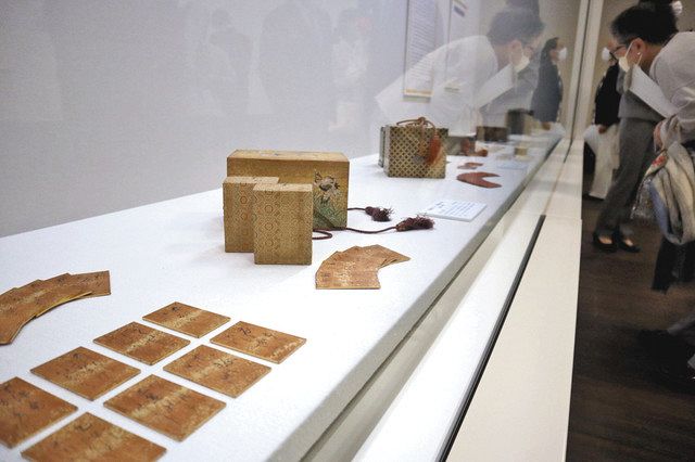 巻物、錦絵でみせる百人一首 文学館で展示：北陸中日新聞Web