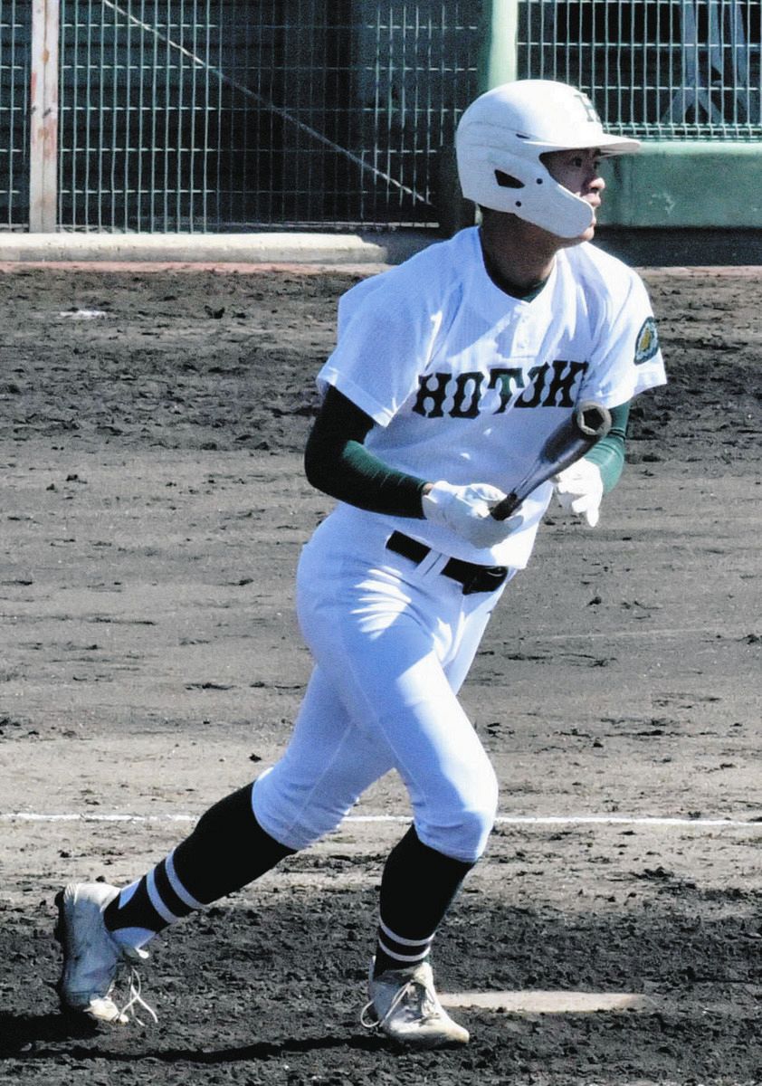 低反発の新基準バットで報徳学園・辻本が本塁打「バットの芯に当たれば