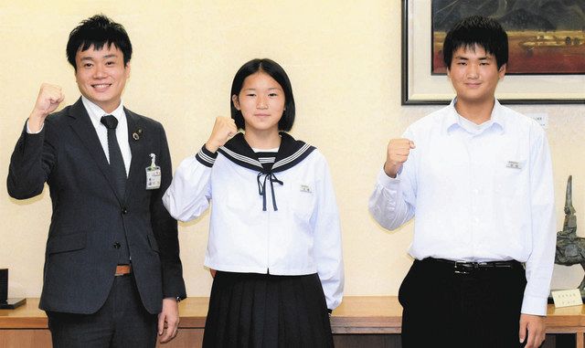 早借さん 大橋さん 高岡西部中 ｖ喜び Jr オリンピック杯ｕ16円盤投げ 北陸中日新聞web