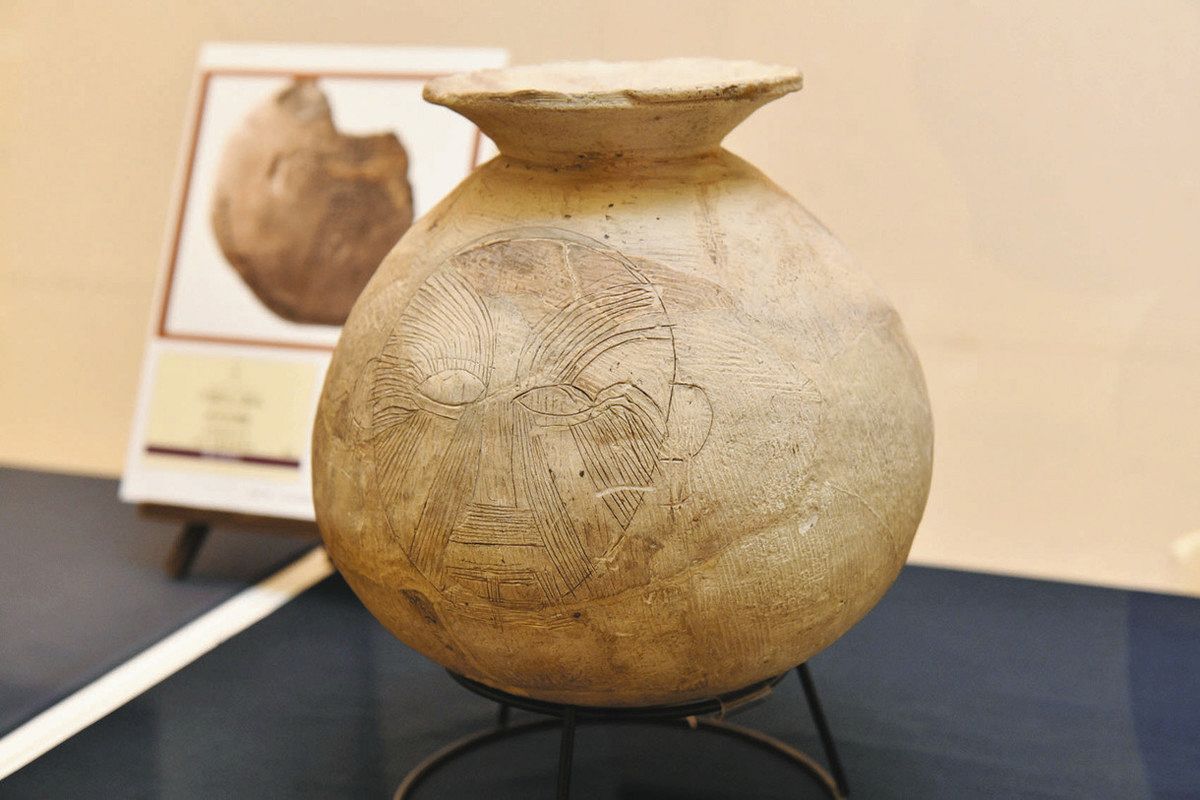 古代の遺物「なにが描かれているのかな？」 三重県・鈴鹿市考古博物館