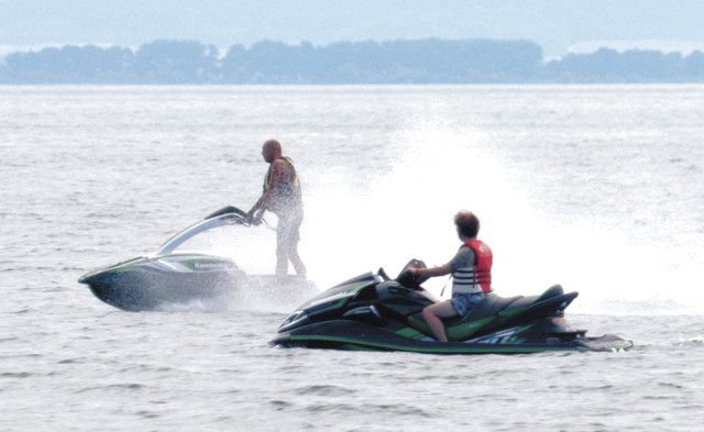 水上バイクに酒気帯び取り締まり規定を 琵琶湖で相次ぐマナー違反に苦情の声：中日新聞Web