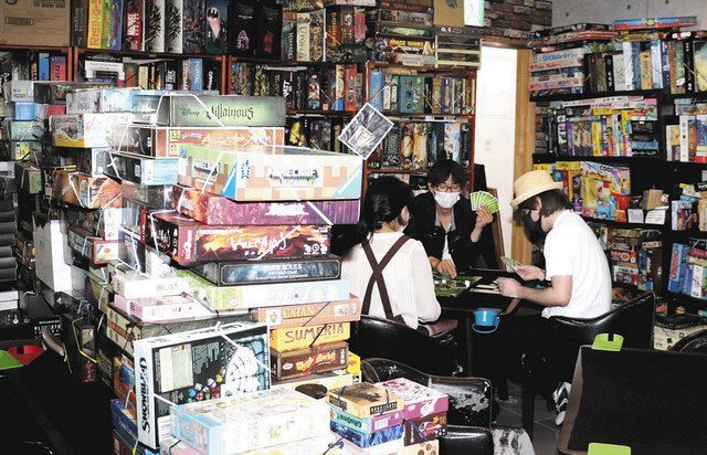 ボードゲームの 壁 も 大須の商店 コロナ感染対策あれこれ 中日新聞web