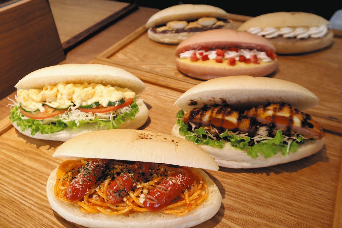 おいしいの笑顔が頑張る源 家族で営むパン屋「わしの津こっぺ」：中日