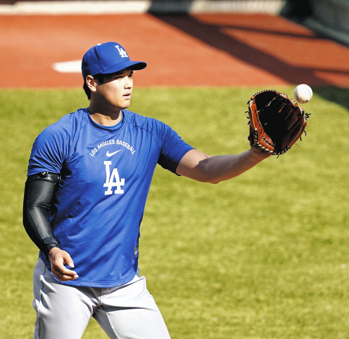 ◇大谷翔平、サッパリ短髪に…襟足もすっきり【実際の写真】：中日 