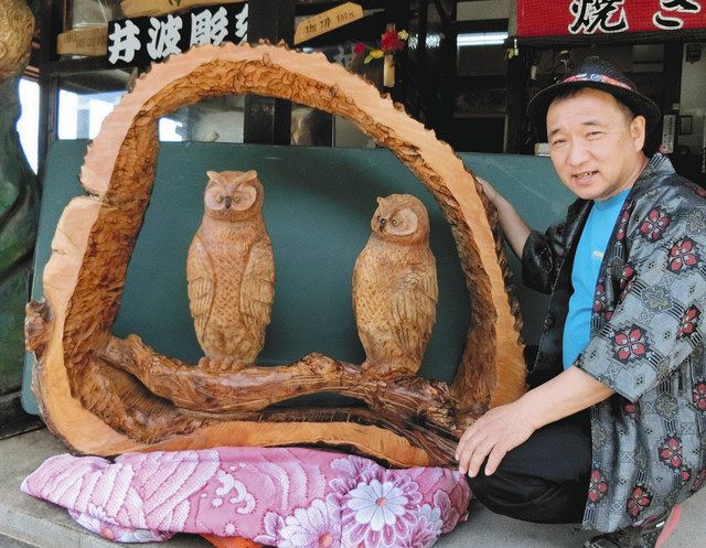 切った屋敷林 ついたてに 井波彫刻師・音琴さん「こんな残し方もある