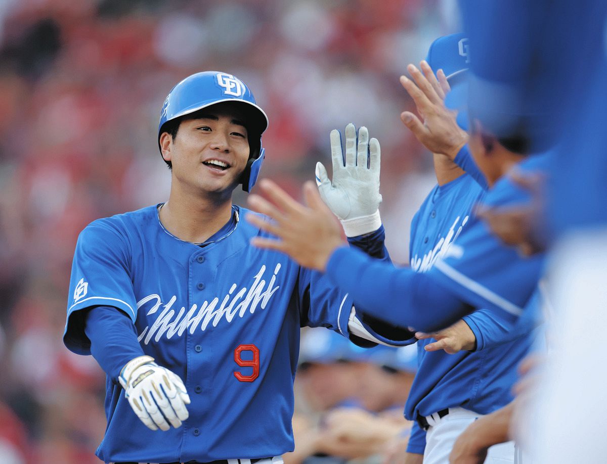 中日ドラゴンズ ガチャ 石伊雄太選手 当たり大型缶バッジ 9 石伊