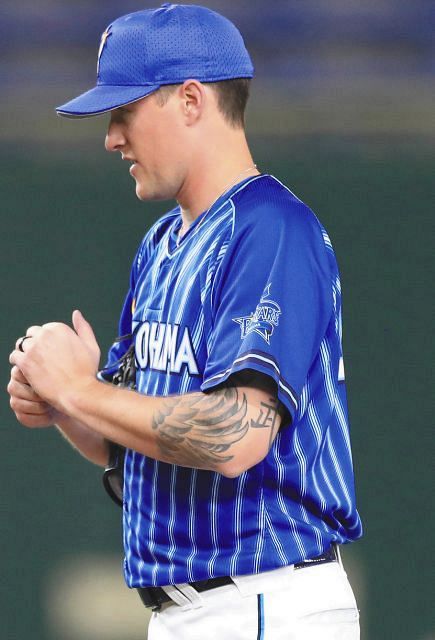 武士道 は自分の考え方の根本 Dena新助っ人ピープルズの左腕 武 のタトゥーは3年前から 中日スポーツ 東京中日スポーツ