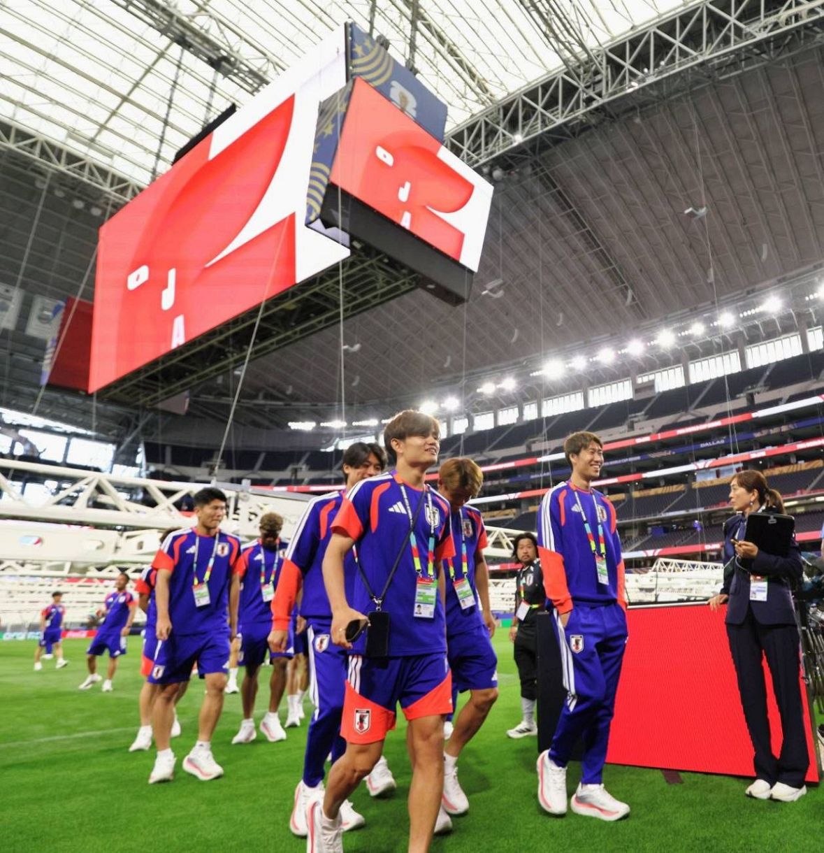 頼もしい応援団」大谷翔平が！山本由伸が！サッカー日本代表『サムライ