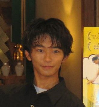 加藤清史郎 ドラゴン桜 東大専科の仲間たちとジャージー姿公開に ズボンインしてるの可愛すぎ 中日スポーツ 東京中日スポーツ