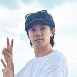 神宮寺勇太、”初プラベ写真”で平野紫耀と2ショット投稿 フォロワー