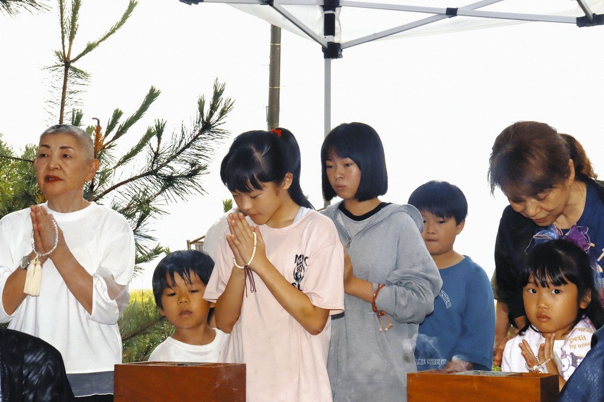 2005年 戦後80年】富山大空襲 後世へ伝える 犠牲者漂着の氷見 平和願う慰霊の集い：北陸中日新聞Web