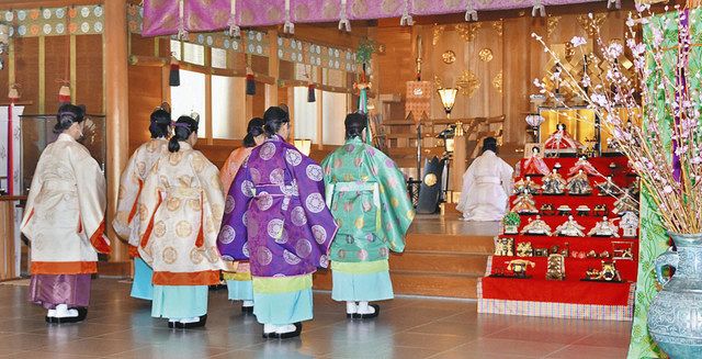 ひな祭り神事 女性神職彩る 「豊栄の舞」奉納 福井・佐佳枝廼社 ：日刊県民福井Web
