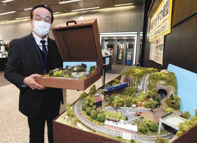 鉄道ジオラマ、楽しんで 百五銀行本店で浜名さん初展示：中日新聞Web