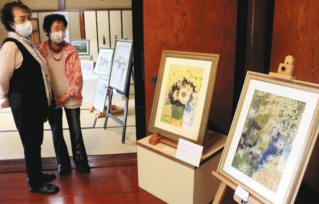 押し花でフジや風の盆 吉野工芸の里 講師３人が作品展示：北陸中日新聞Web