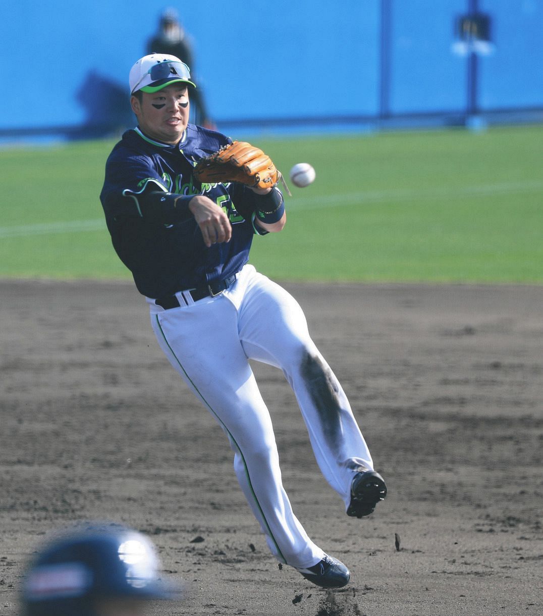 村上宗隆 走った 飛んだ チャンスあれば どんどん 高津監督も 走れる4番 に期待 ヤクルト 中日スポーツ 東京中日スポーツ 村上宗隆 走った 飛んだ チャンスあれば どんどん 高津監督も 走れる4番 に期待 ヤクルト 中日スポーツ 東京中日スポーツ