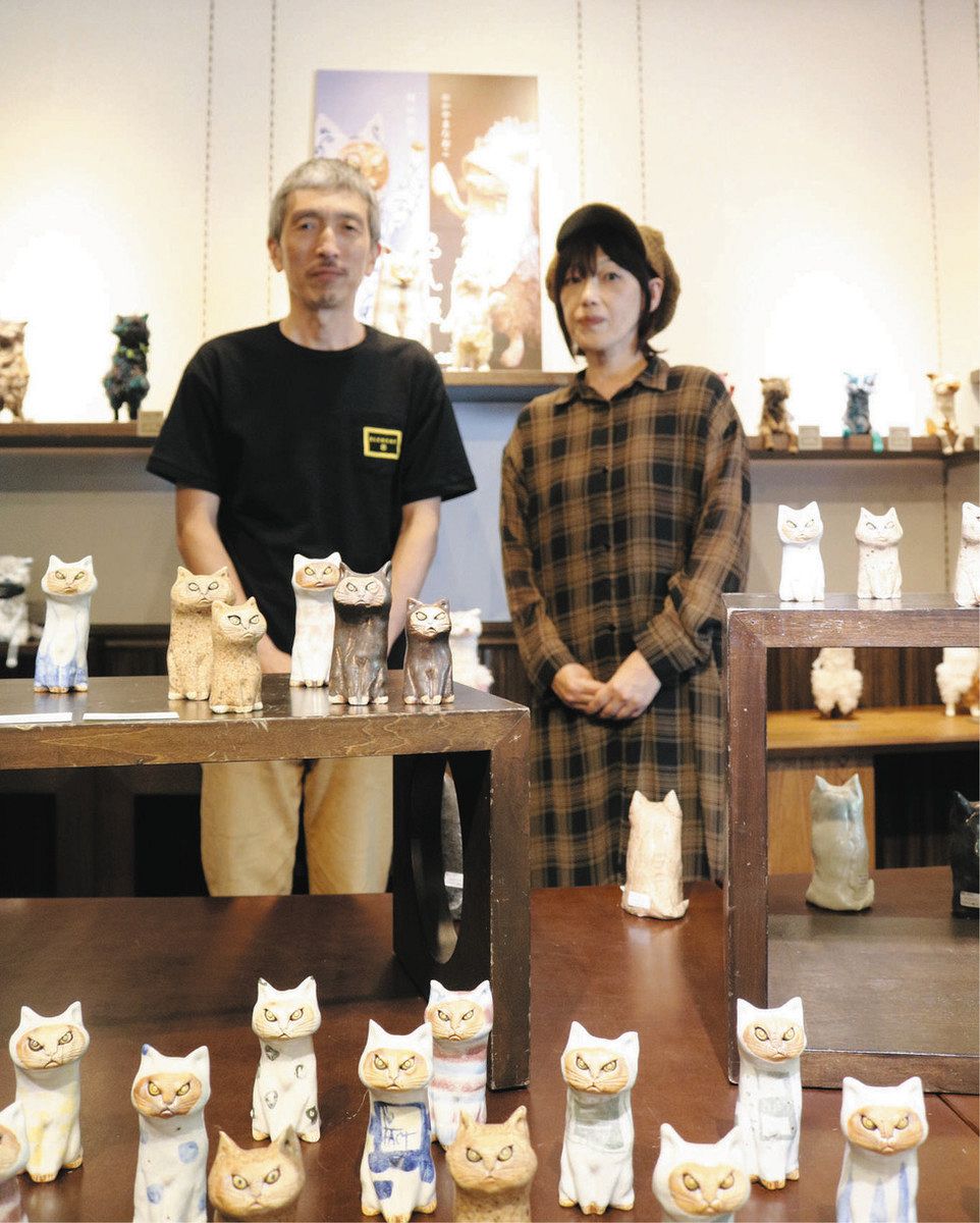 ひと癖ある表情 陶芸と編みぐるみの猫ずらり 瀬戸市・招き猫