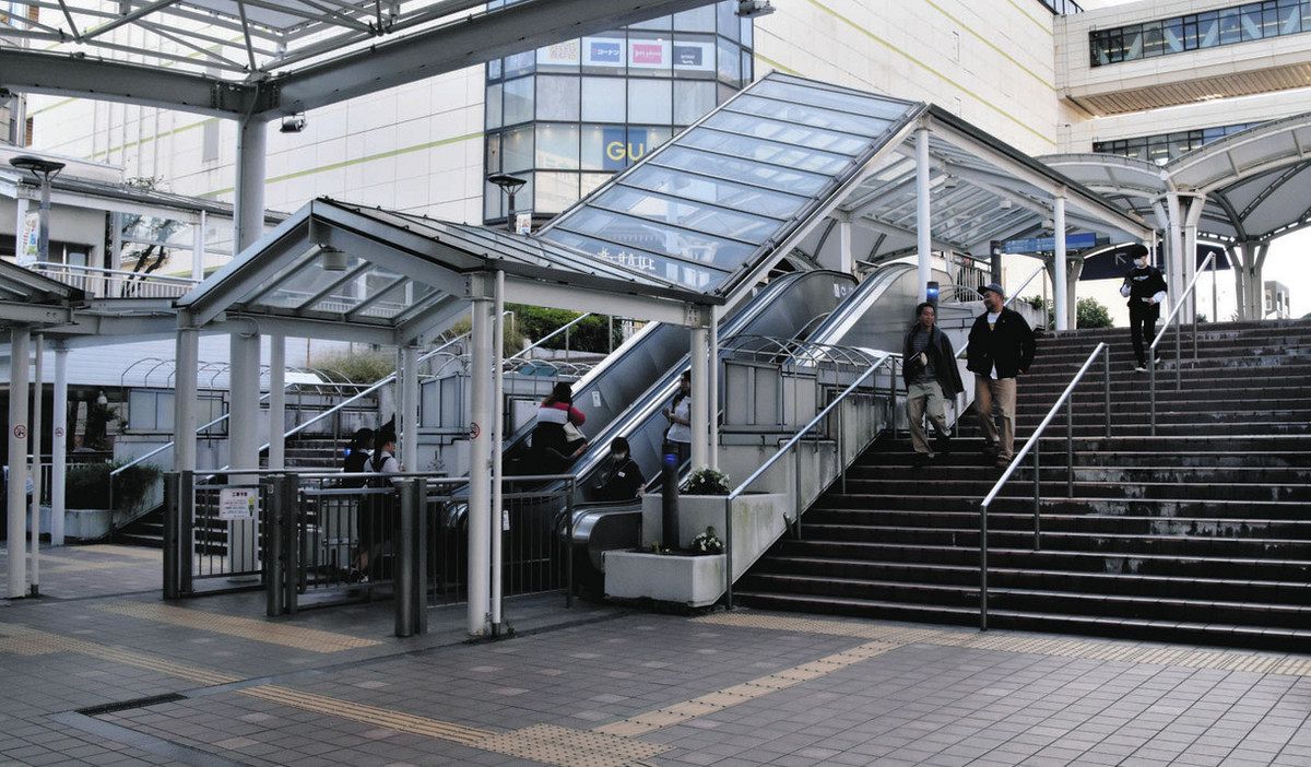 豊田市 豊田市駅西口デッキ、一部通行止め 通勤・通学ラッシュは「時間に余裕を」：中日新聞Web