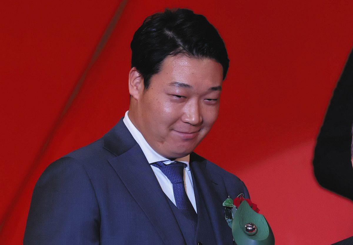 大山 悠輔 年俸
