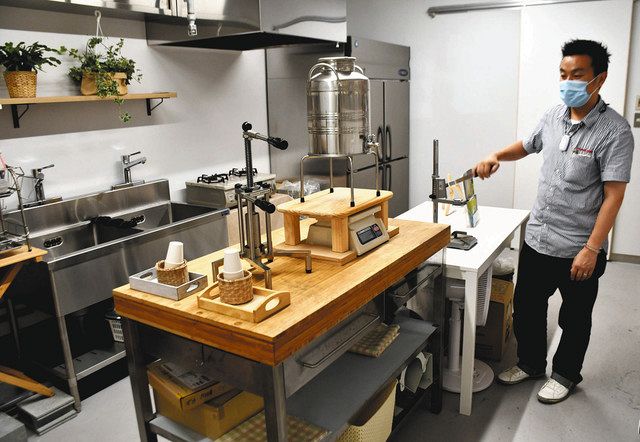 食用油作り体験ができるワークショップスペース＝半田市広小路町で 