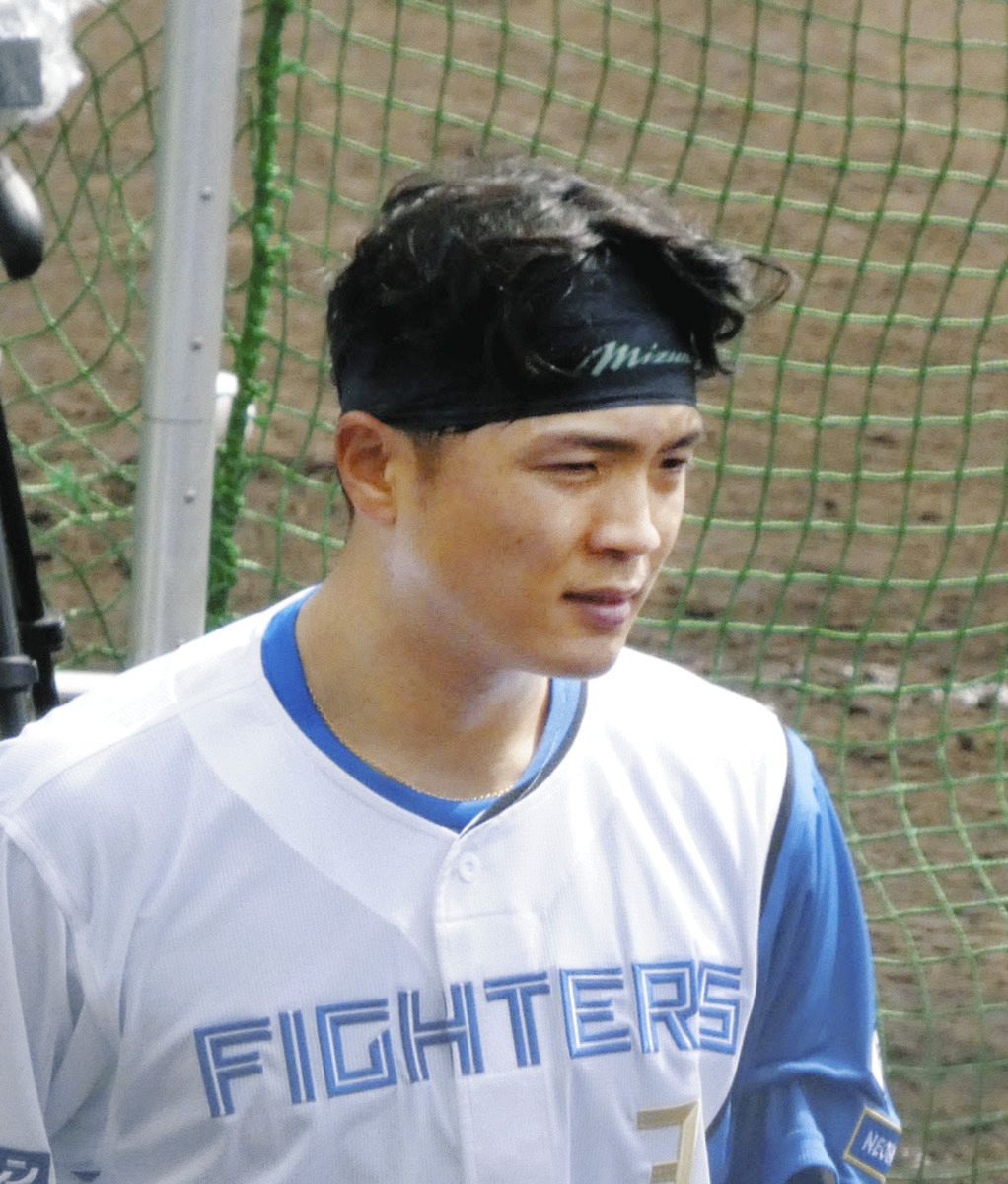 日本ハム・郡司裕也、新背番号『3』のユニホームで快音 『開幕4番』へ