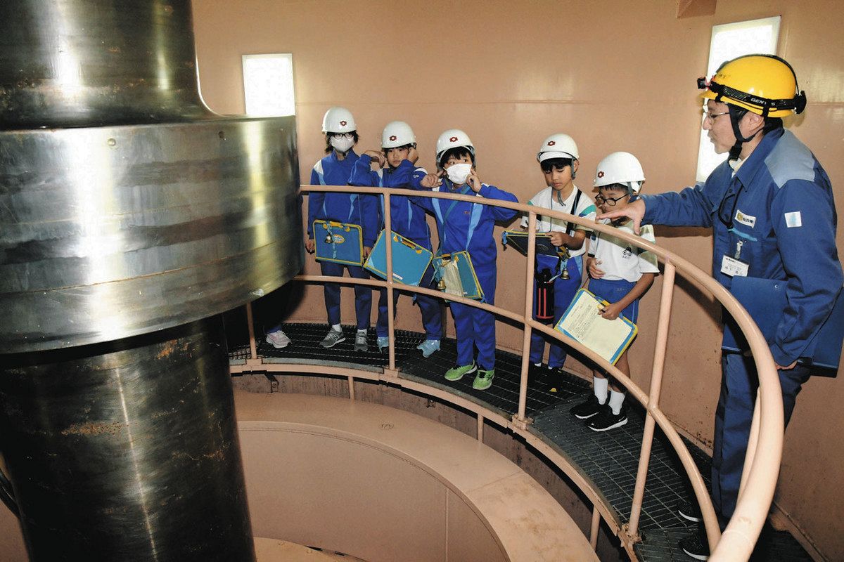 水力発電 流れ見て 関電、南砺で小学生向けツアー：北陸中日新聞Web