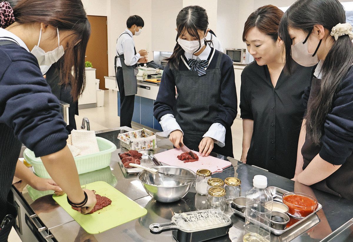 シカ肉 クセない味わい 福井南高生 ジビエ料理教室 ：日刊県民福井Web – 中日新聞