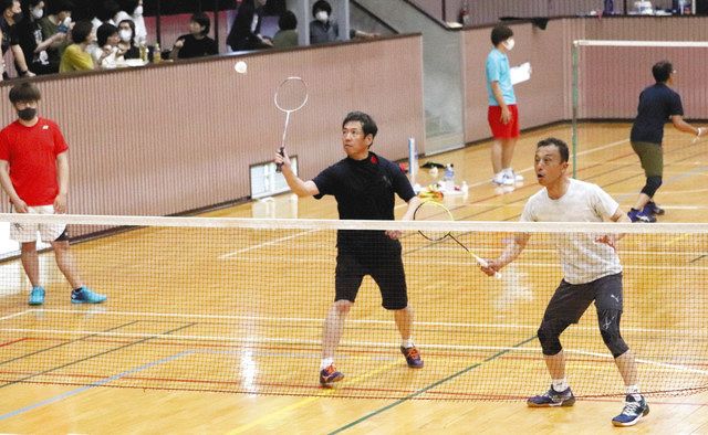 小学生から５０代まで８４人熱戦 飯田で中日杯バドミントン 中日新聞web