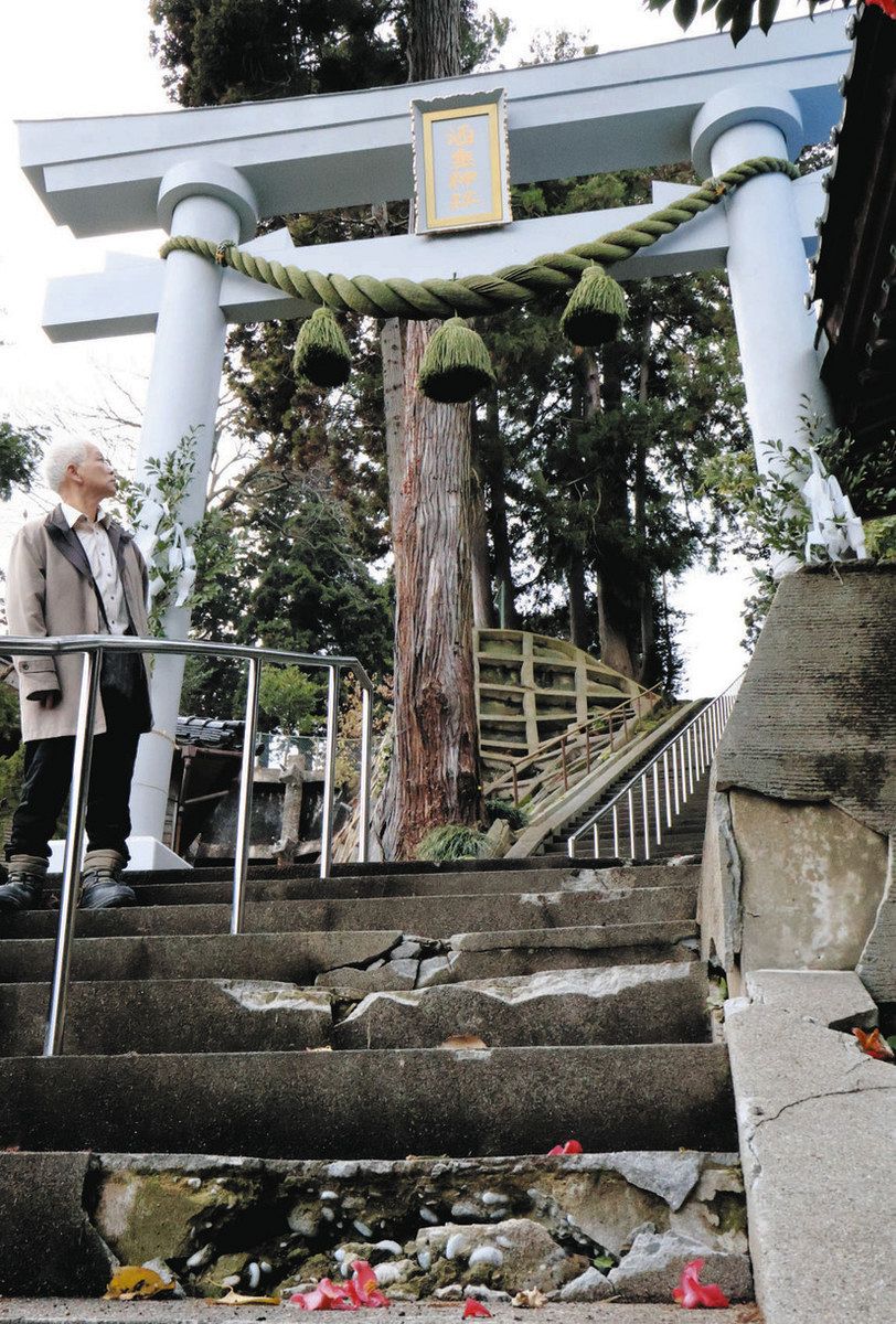 鳥居再建や しめ縄新調 宇出津・酒垂神社：北陸中日新聞Web