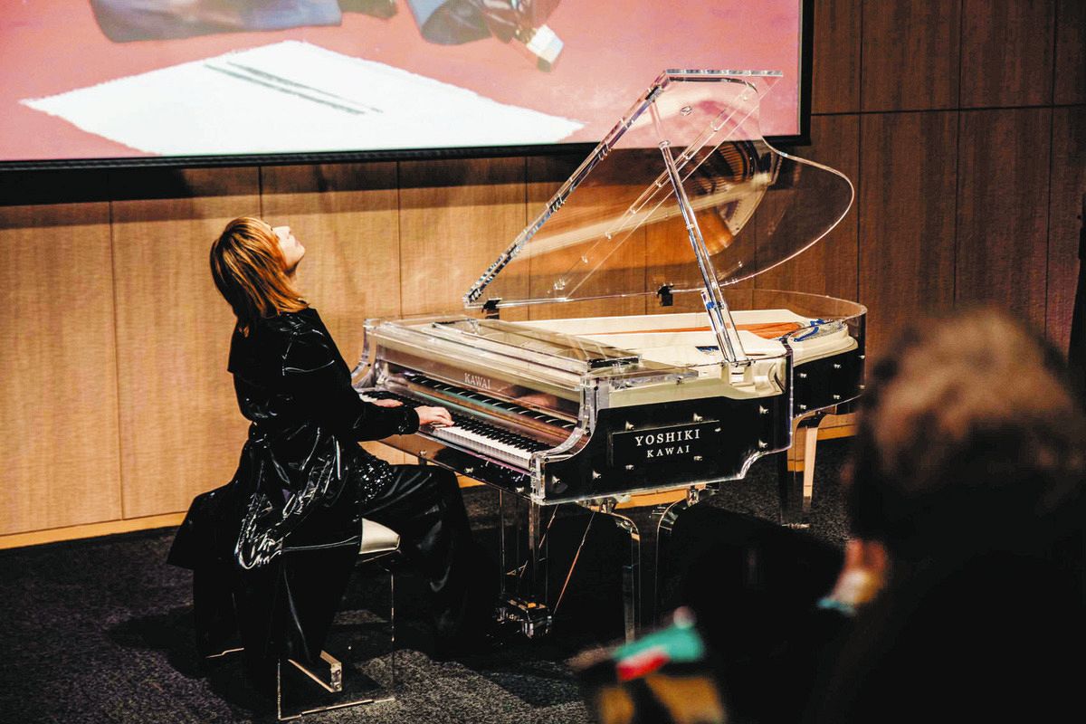 YOSHIKIのクリスタルピアノが4000万円で落札「まだまだ支援必要」能登