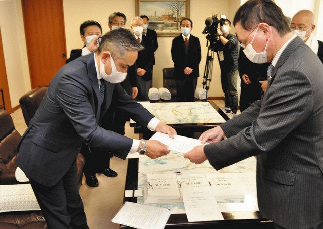 楢川診療所の存続求め請願書提出 塩尻市に 住民の会 中日新聞web