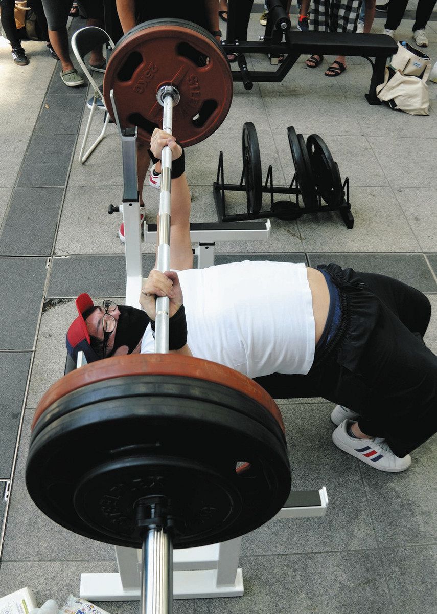 筋トレは裏切らない 浜松で遠州筋肉まつり、130人が競う：中日新聞