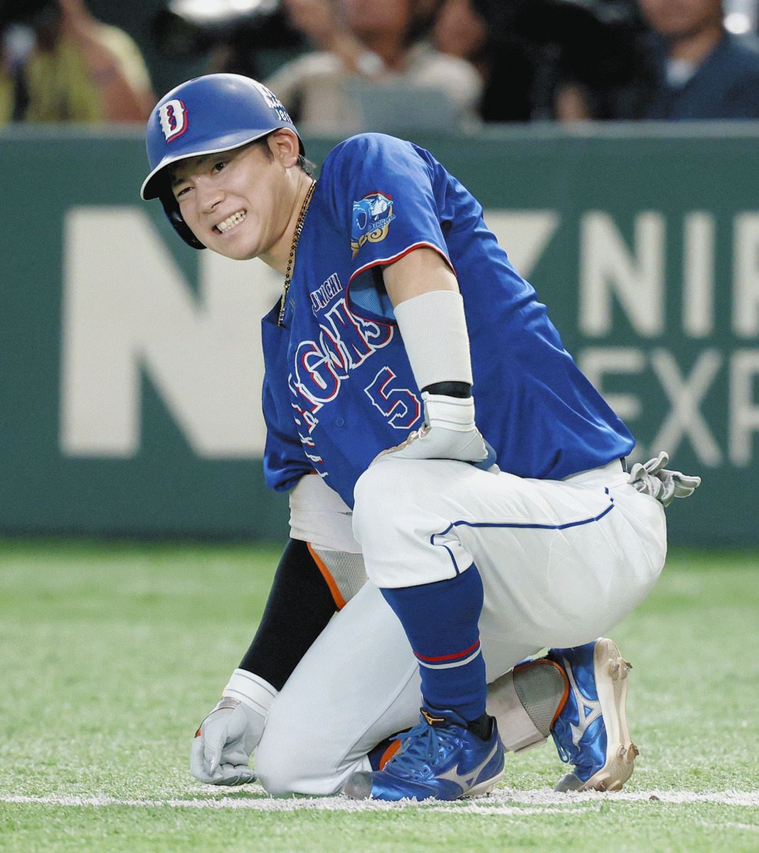 中日・村松開人ベンチ外で井上監督が理由説明「死球の影響から脚の