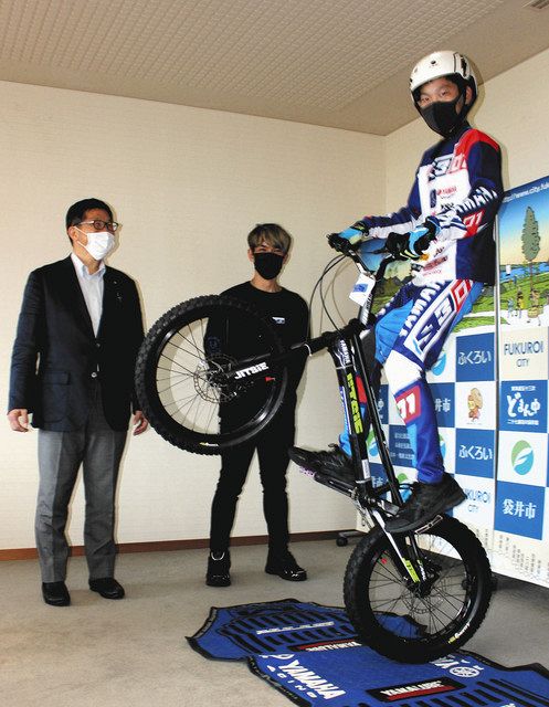 自転車トライアル日本一 浅羽南小・木村君が喜び報告：中日新聞