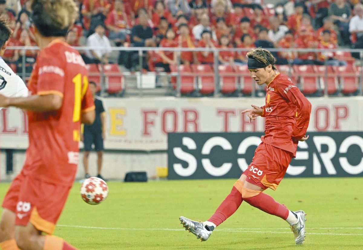 名古屋グランパス・山岸祐也、「得意な形」でゴールも4失点敗戦